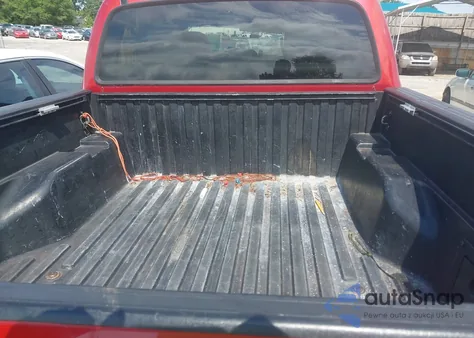 2015 Toyota Tacoma Base V6 из США, поврежденный, VIN 3TMLU4EN8FM183960